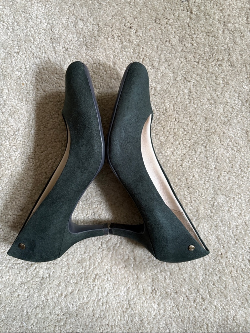 Life Stride Forest Green Faux Suede Mid Heel Pumps-Size 8M - Picture 6 of 12